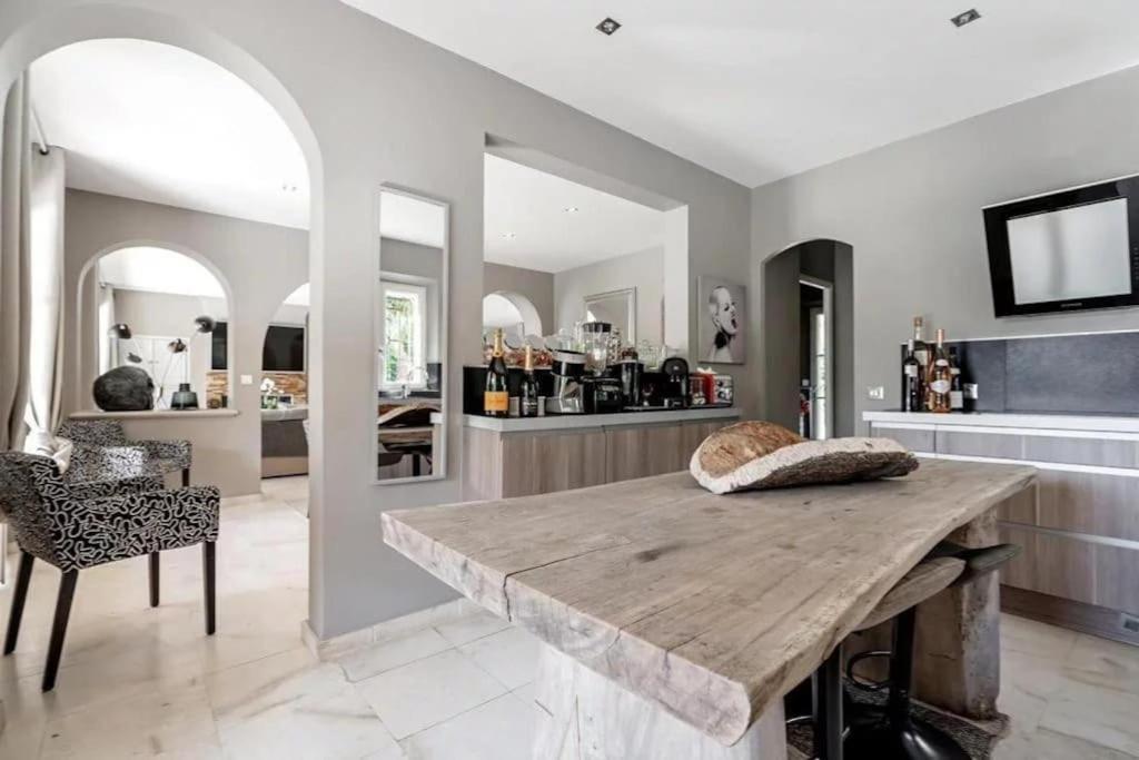 Grande Villa St-Tropez Area Avec Piscine Chauffee Ґассен Екстер'єр фото